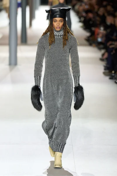 Look 56